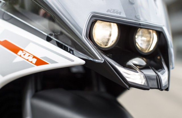 KTM RC 390 (2015) - стиль от KIska Design: точно не спутаешь с японцем!