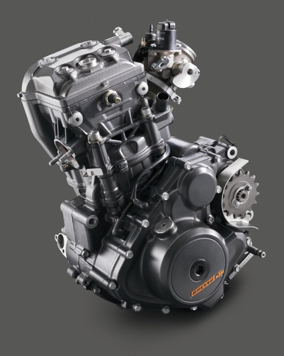 Двигатель KTM RC 390 (2015)