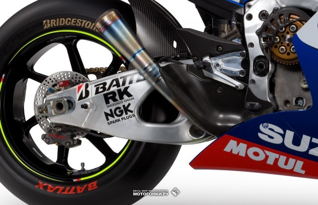Официальные фотографии Suzuki GSX-RR MotoGP (2015)