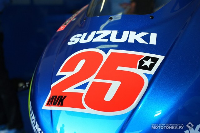 MotoGP 2015 - первые тесты сезона: Suzuki GSX-RR Маверика Виньялеса