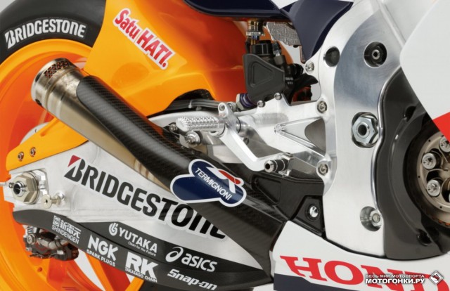MotoGP 2015 Prototypes - Honda RC213V - детали шасси и выхлопная система