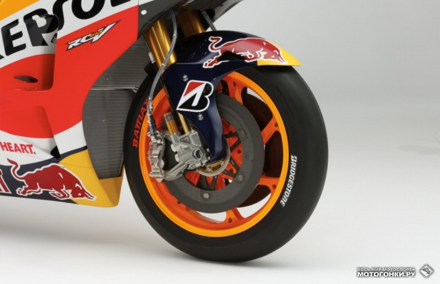 MotoGP 2015 Prototypes - Honda RC213V - детали шасси и тормоза