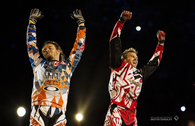 Red Bull X-Fighters 2015 - Mexico - The Final: Levi Sherwood (NZL) and Clinton Moore (AUS)