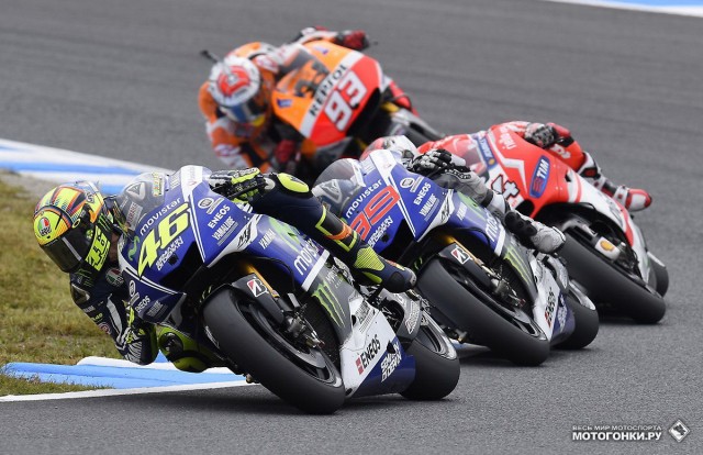 Гран-При Японии, MotoGP: Валентино Росси лидирует в гонке с первых кругов