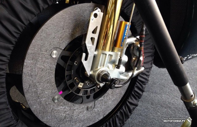 Гран-При Японии, MotoGP: 340-мм карбоновые диски Brembo