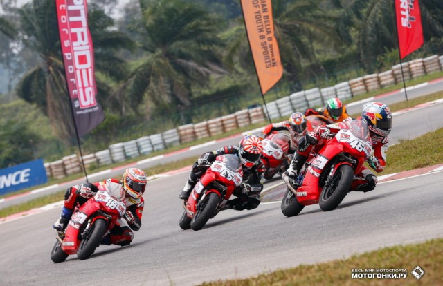 MotoGP 2015 Malaysian GP 17 Round: развлечение в пользу - гонки на байках MiniGP предшествовали большой битве в Сепанге