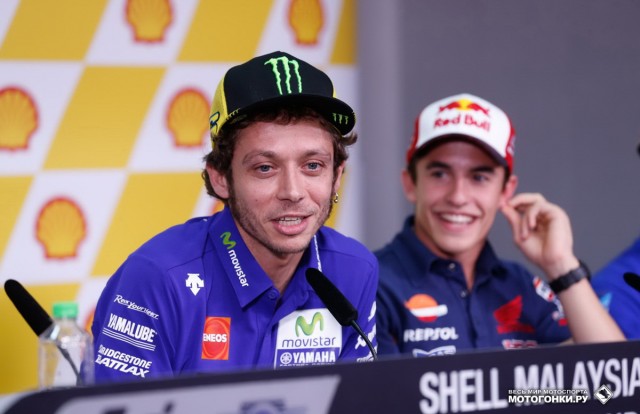 MotoGP 2015 Malaysian GP 17 Round: Росси высказал мнение, что Марк Маркес действует в интересах Лоренцо - он его новый друг