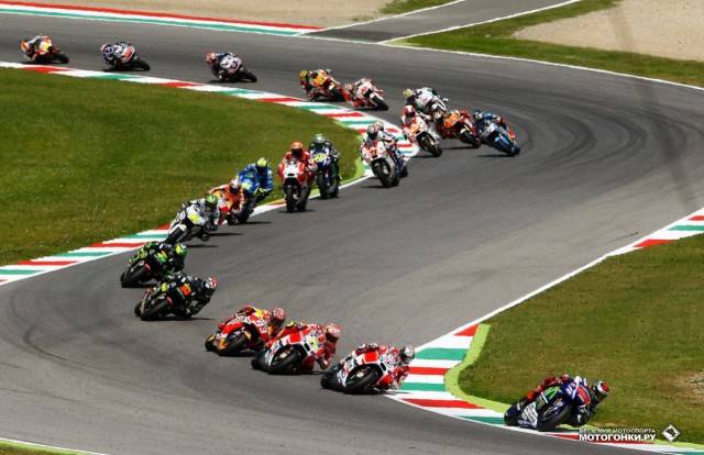 MotoGP ItalianGP - Гран-При Италии, Mugello: Лоренцо удалось прорваться в лидеры в середине первого круга. С того момента, он пошел в отрыв