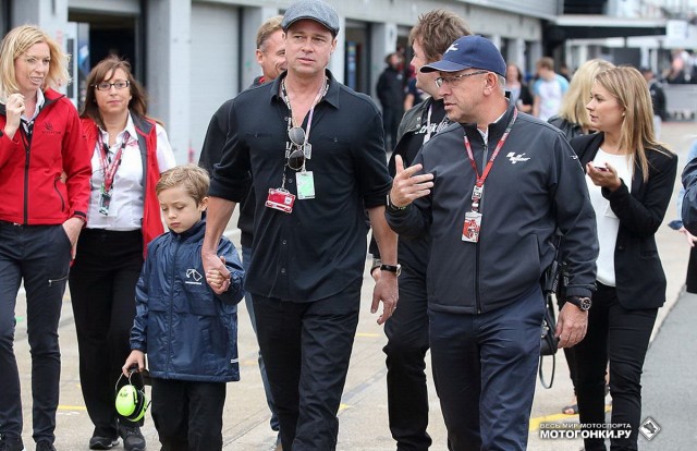 MotoGP 2015 British GP 12th Round: Брэд Питт (Brad Pitt) с сыном - VIP-гости в паддоке