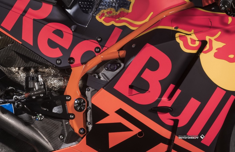 MotoGP - KTM RC16 (2018): уникальная трубчатая рама-′птичья клетка′