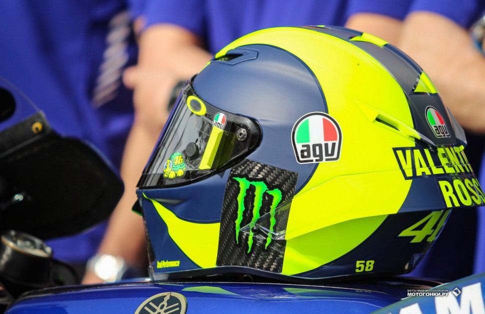 MotoGP - Qatar GP 2018: Валентино Росси показал новый шлем, специально для Гран-При Катара