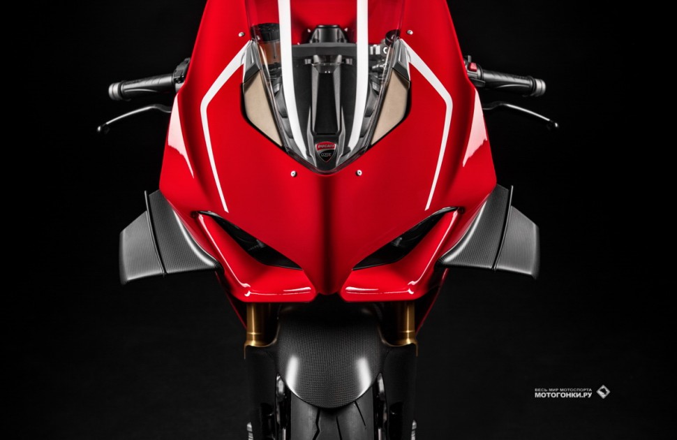 Ducati Panigale V4 R (2019) - винглеты от Ducati Desmosedici GP16