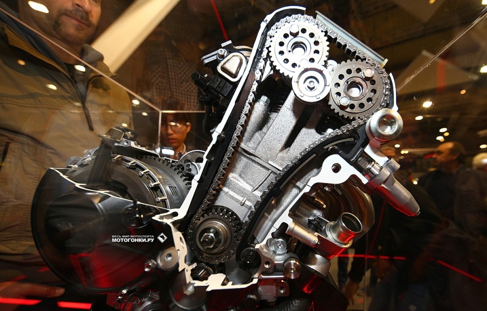Двигатель Honda Fireblade CBR1000RR-R (2020) - привод ГРМ
