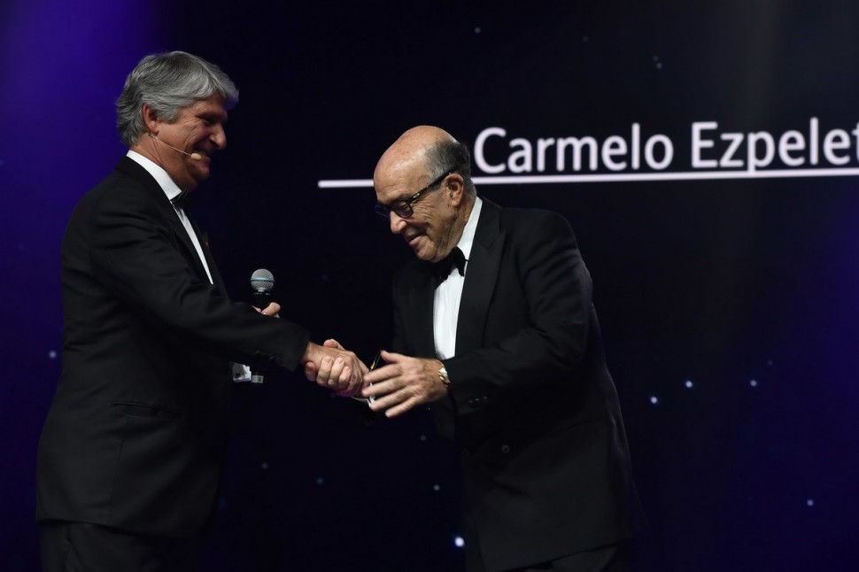 FIM Awards 2019: Кармело Эспелета и Dorna Sports были награждены как лучший организатор гонок (MotoGP)