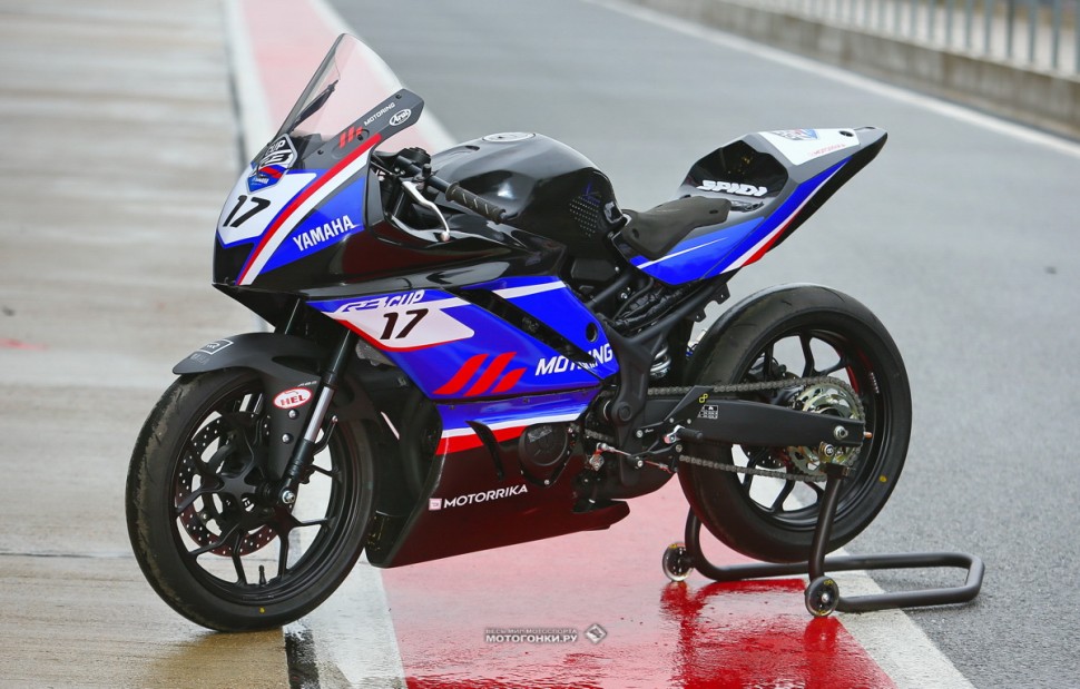Yamaha YZF-R3 для Motorrika R3 Cup 2020 в уникальном комплекте гоночного пластика от российской компании UMATEX