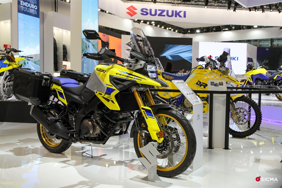 EICMA 2022 - 79-й Миланский Мотосалон: Suzuki V-Strom 1050 DE (2023)
