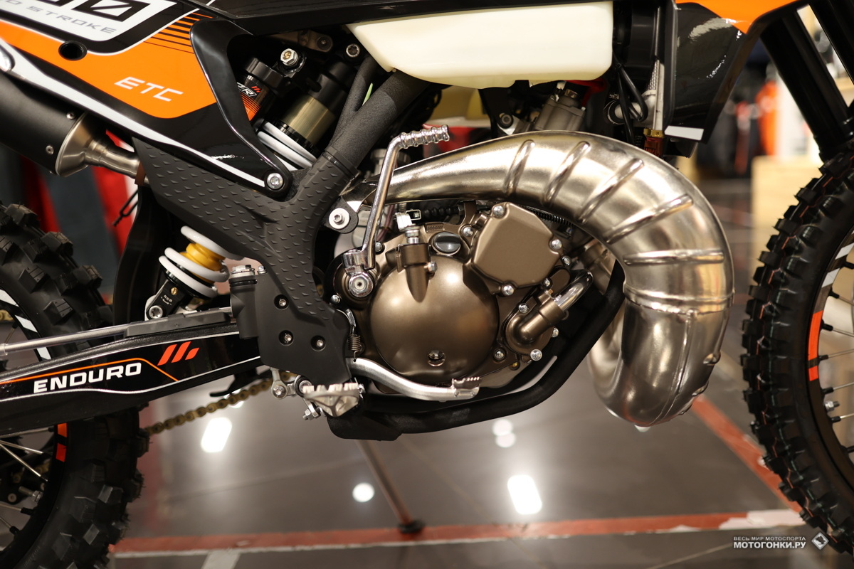 Мотоцикл эндуро 2-тактный K2R ETC 250 (2023) в деталях