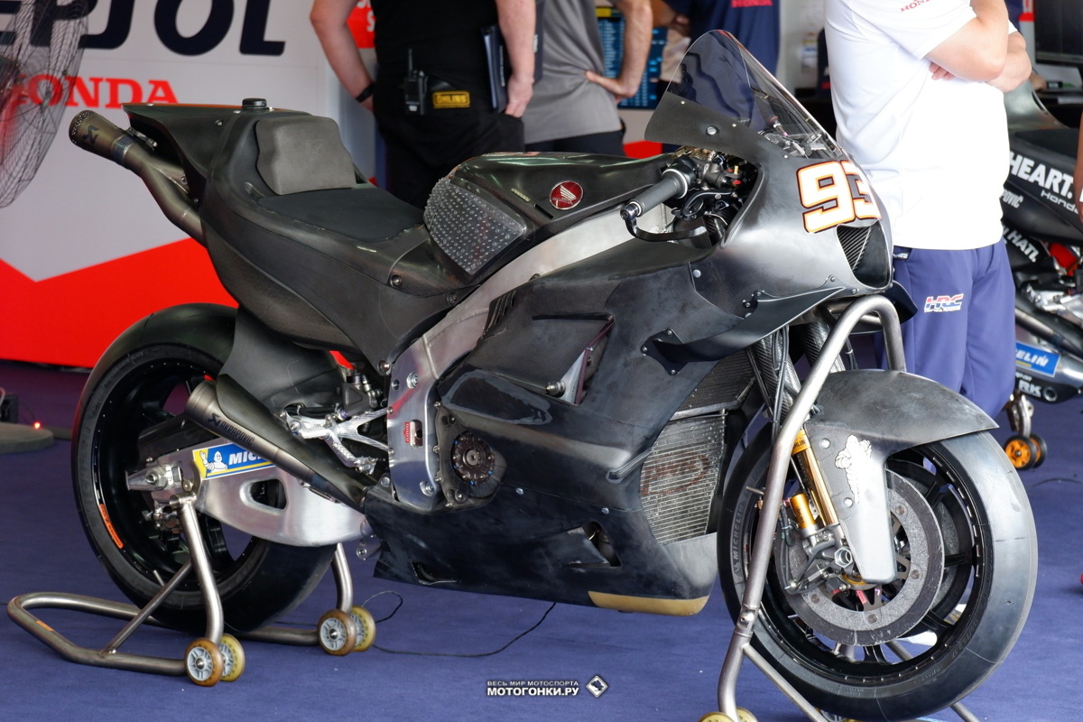 MotoGP-2023 - Эволюция и разработка Honda RC213V по ходу сезона: альтернативная конфигурация с аэродинамикой 2021 года и маятником модели 2018 года