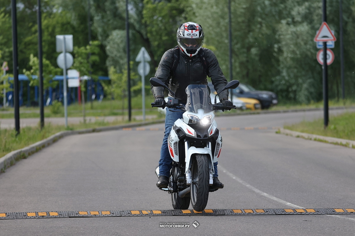 Тест-драйв мотоцикла Benelli TRK 251 (2023)