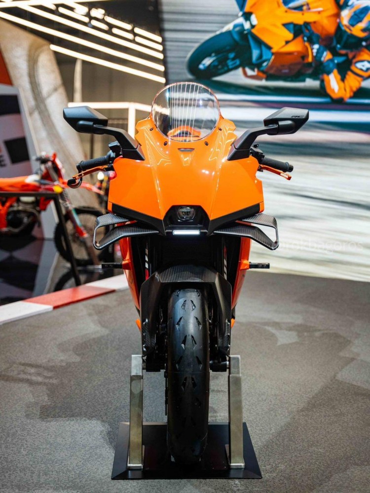 Миланский Мотосалон EICMA 2024: KTM RC 990 RC R