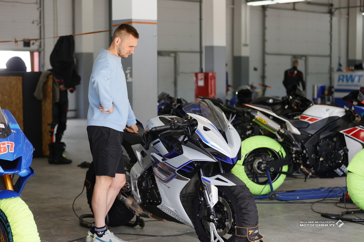 Проект QTM Motorsport и Zontes RUSSIA: спортбайк Zontes 703RR