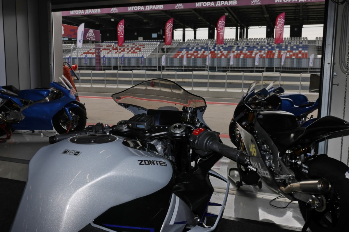 Проект QTM Motorsport и Zontes RUSSIA: спортбайк Zontes 703RR