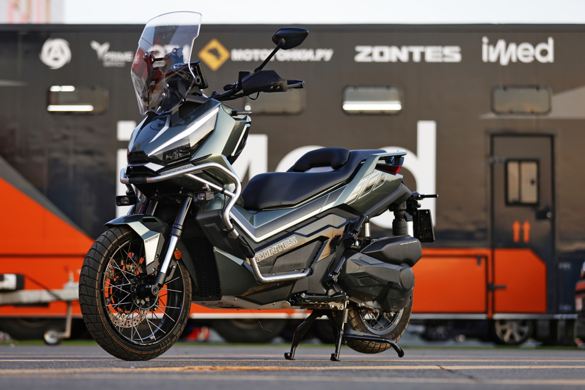 Тест-драйв скутера двойного назначения Zontes ZT368-G - Ядерная табуретка