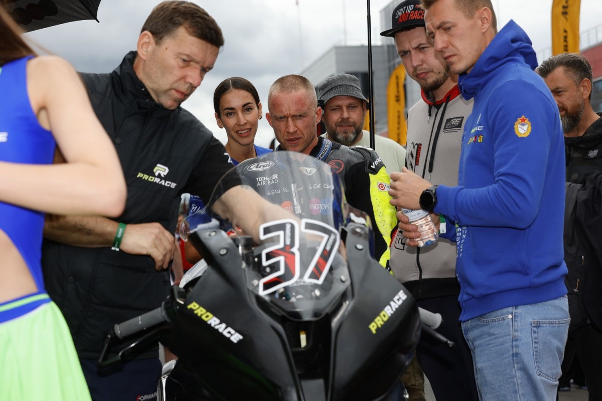 2 этап чемпионата России по кольцевым мотогонкам A5Motors Motoring 2025 на Moscow Raceway