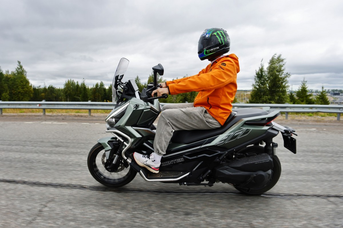 Тест-драйв максискутера Zontes ZT368-G