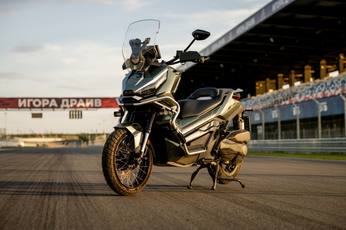 Тест-драйв максискутера Zontes ZT368-G