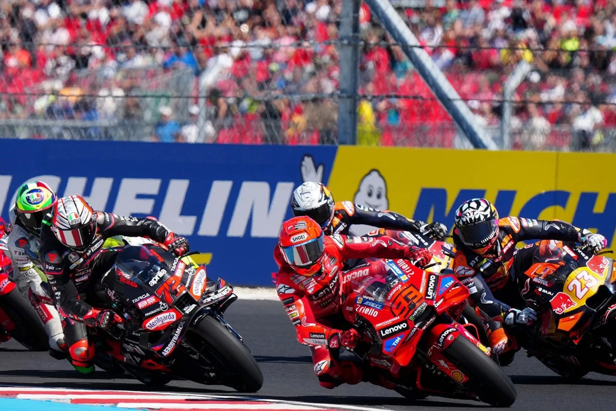 Старт Гран-При Венгрии MotoGP 2025