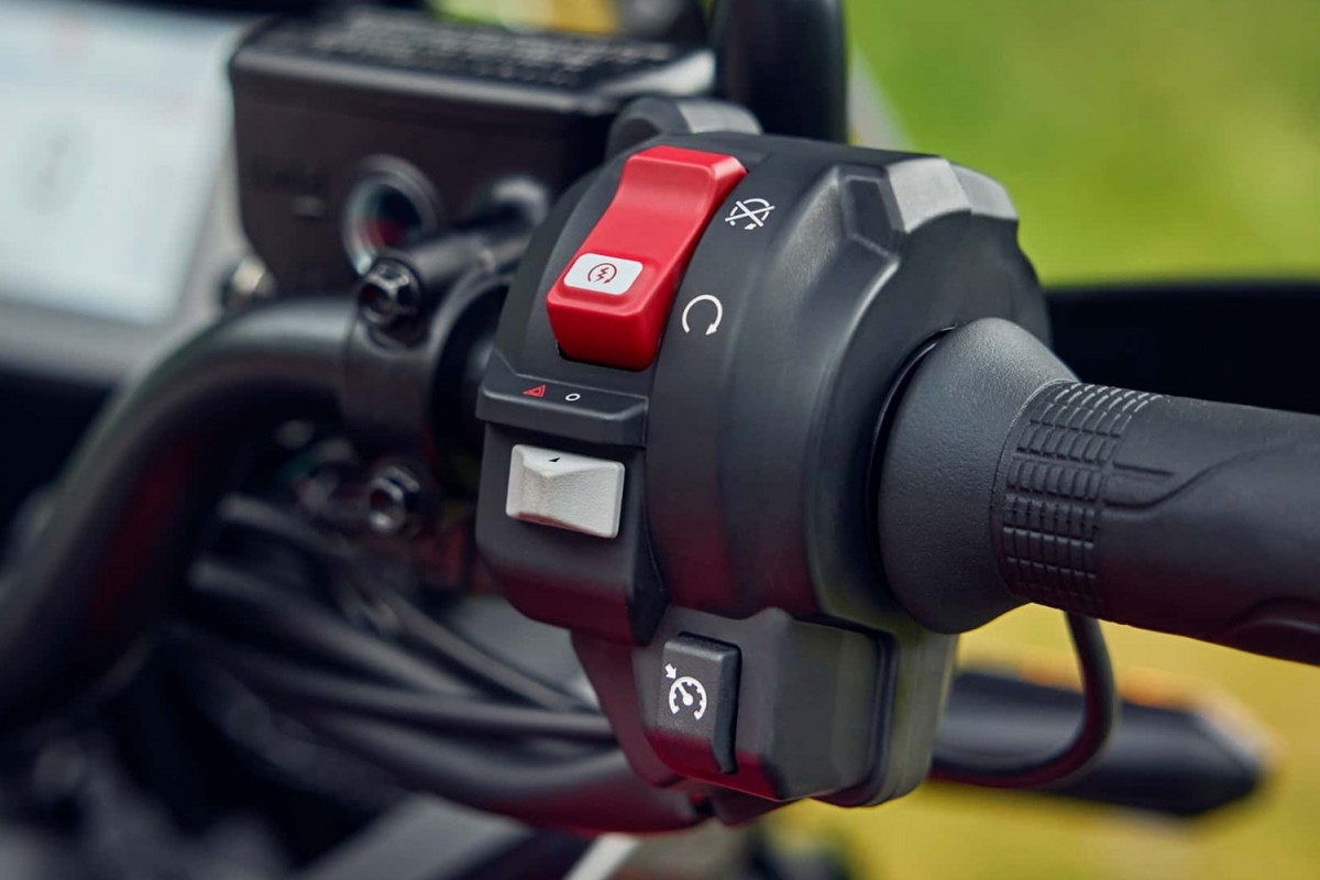 Круиз-контроль на Honda CB1000GT Sport - Миланский Мотосалон EICMA 2025