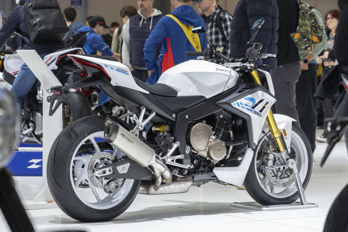 ZXMoto 820R - Миланский Мотосалон EICMA 2025