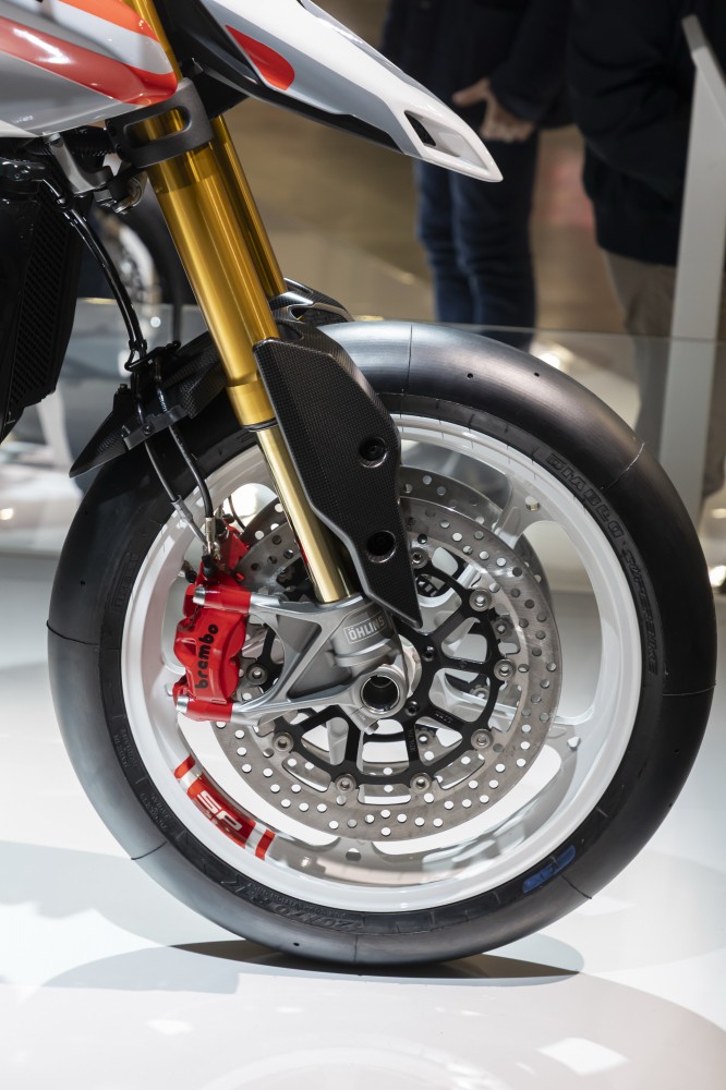 Ducati Hypermotard V2 на Миланском Мотосалоне EICMA 2025
