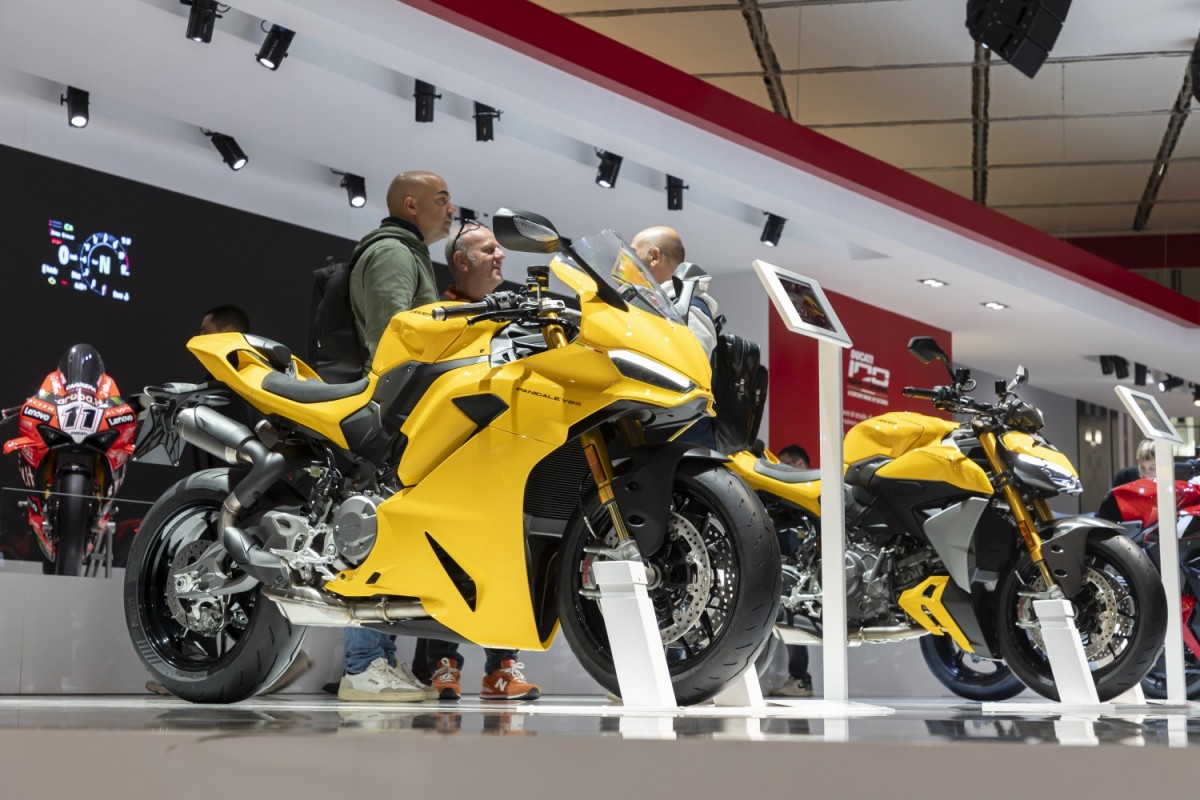 Ducati V2 Yellow на Миланском Мотосалоне EICMA 2025