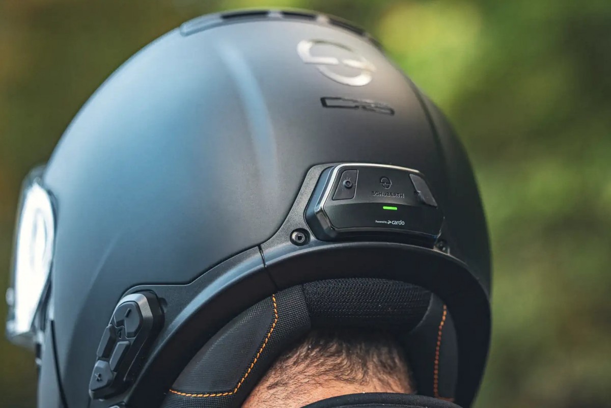 Schuberth C5 ANC powered by CARDO