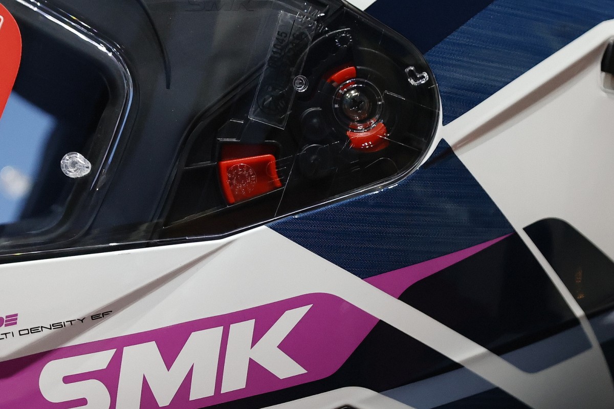 Тест-драйвы и обзоры мотоэкипировки МОТОГОНКИ.РУ: мотошлем SMK BIONIC ADULT KORE