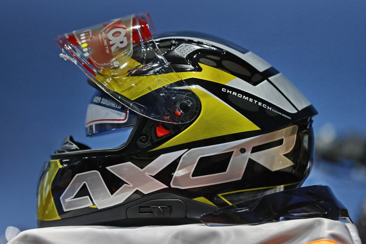 Тест-драйвы и обзоры мотоэкипировки МОТОГОНКИ.РУ: шлем AXOR APEX CHROMETECH