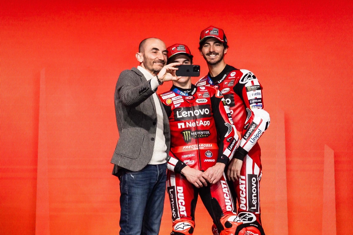 Презентации команд MotoGP 2026: Ducati Lenovo Team - Клаудио Доменикали, Марк Маркес и Пекко Баньяя