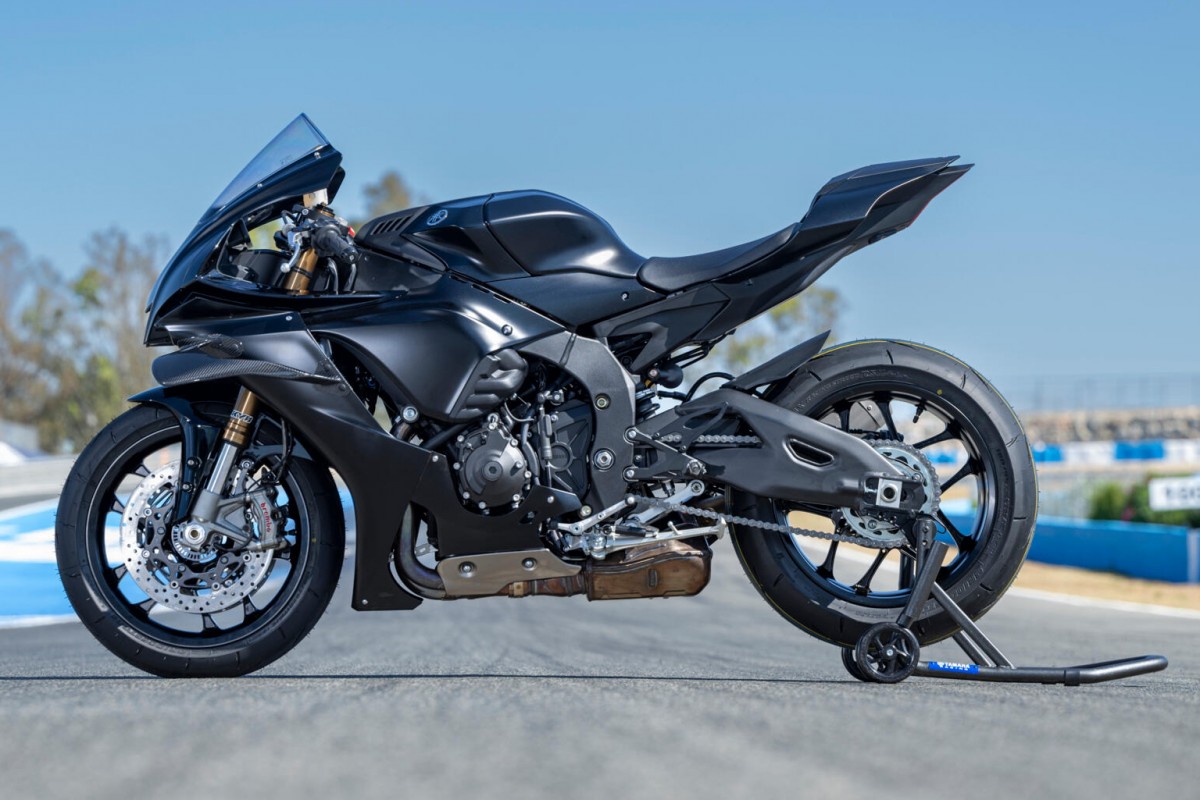Гоночная база Yamaha YZF-R1 Race Edition (2025)