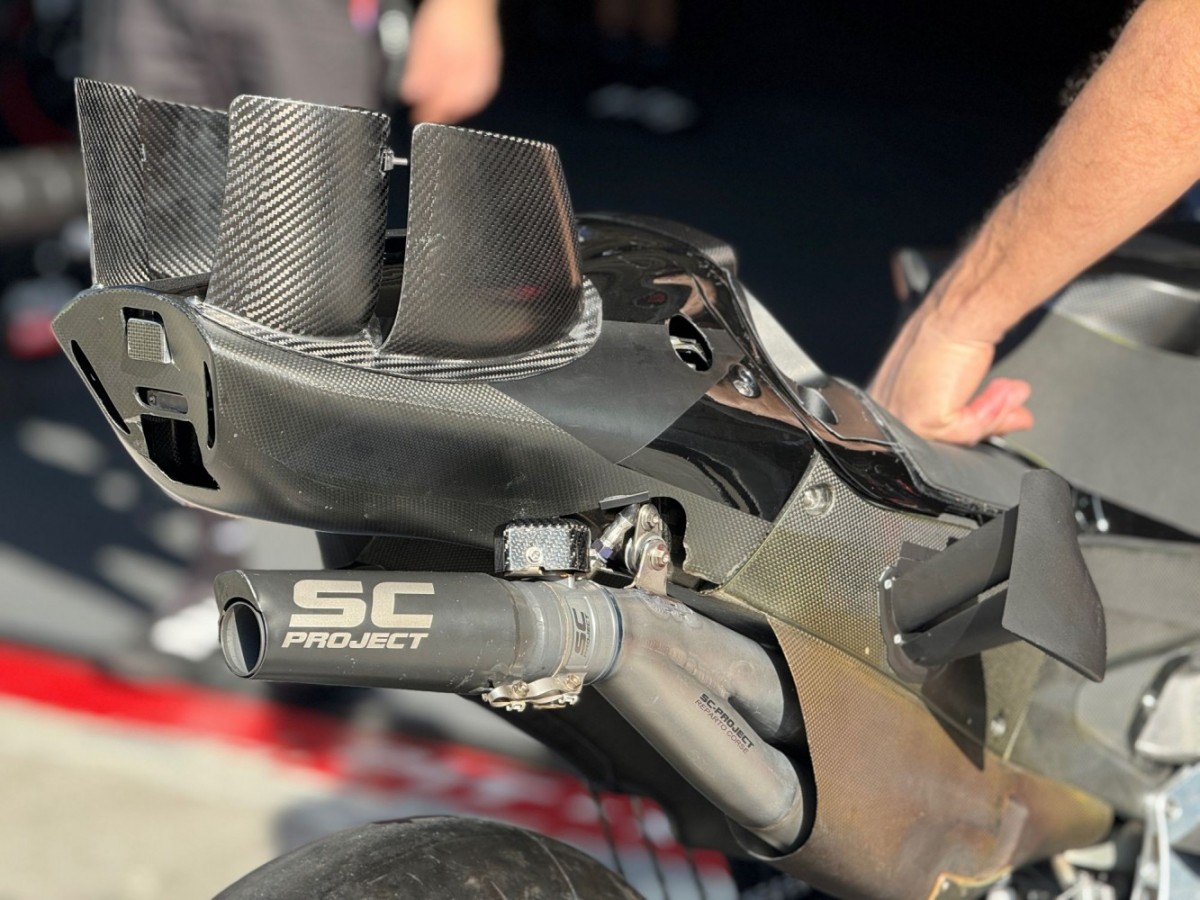 Aprilia RS-GP26: версия с усами и хвостом стегозавра