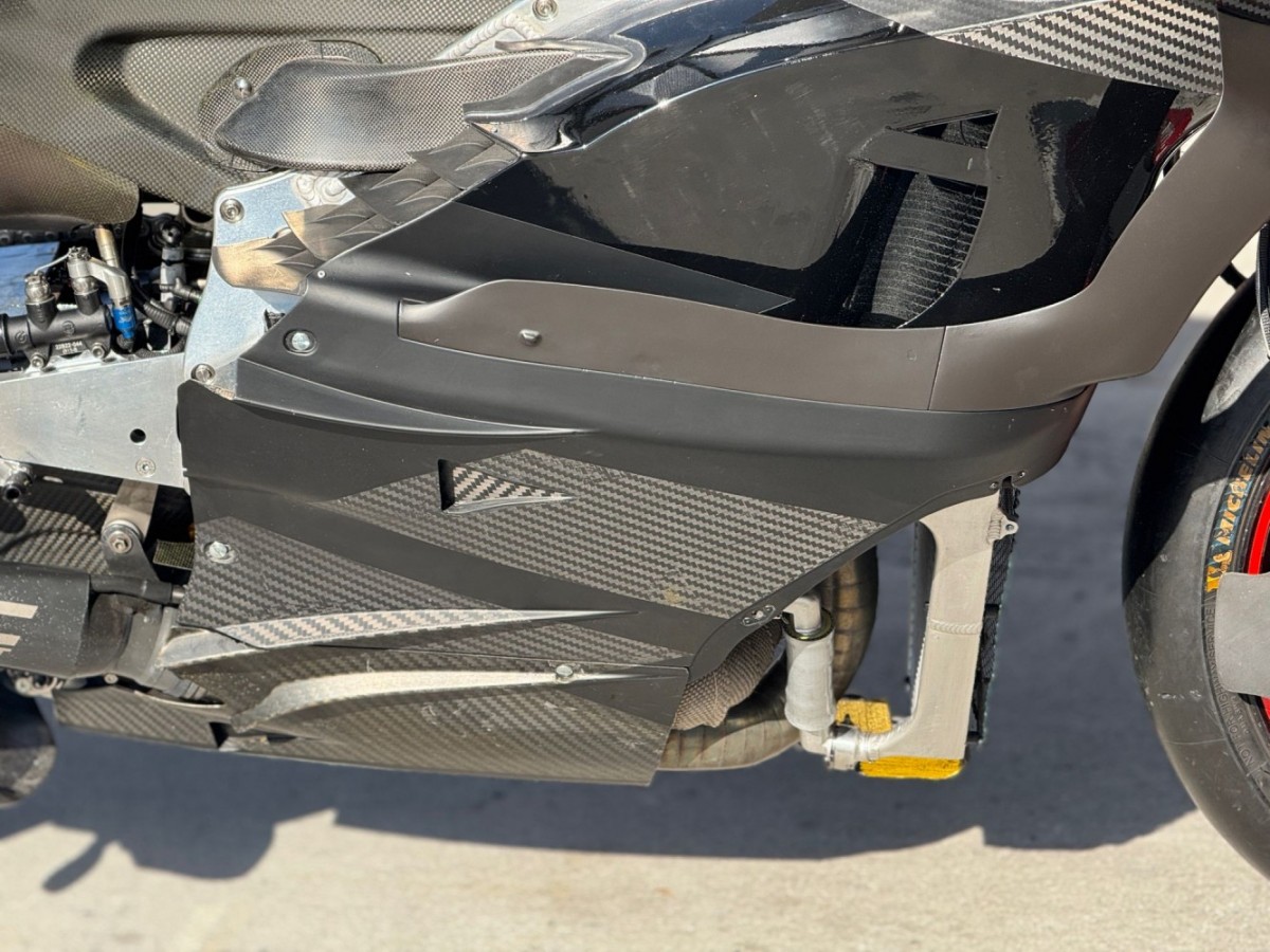 Aprilia RS-GP26: версия с усами и хвостом стегозавра