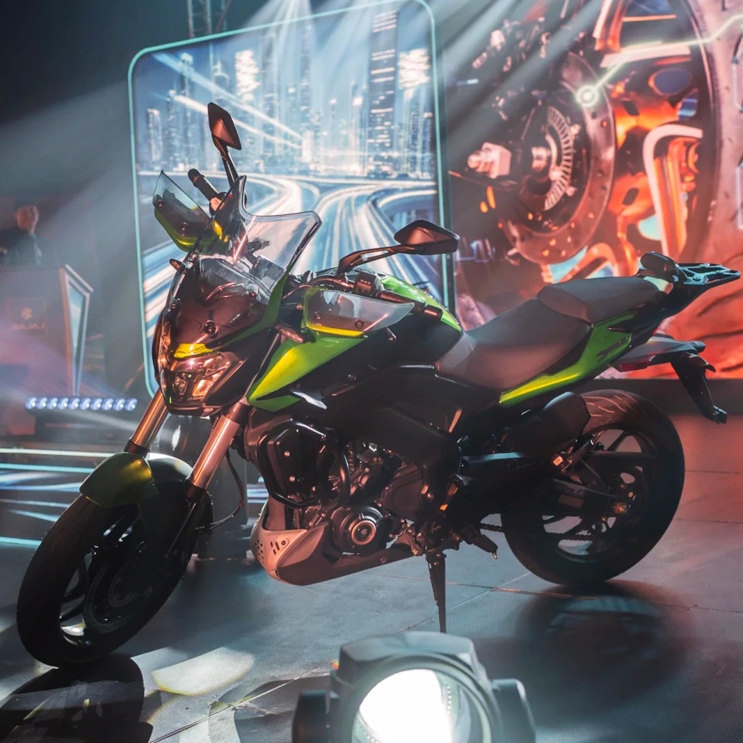 Bajaj Dominar 400 - фото с презентации 2026 года