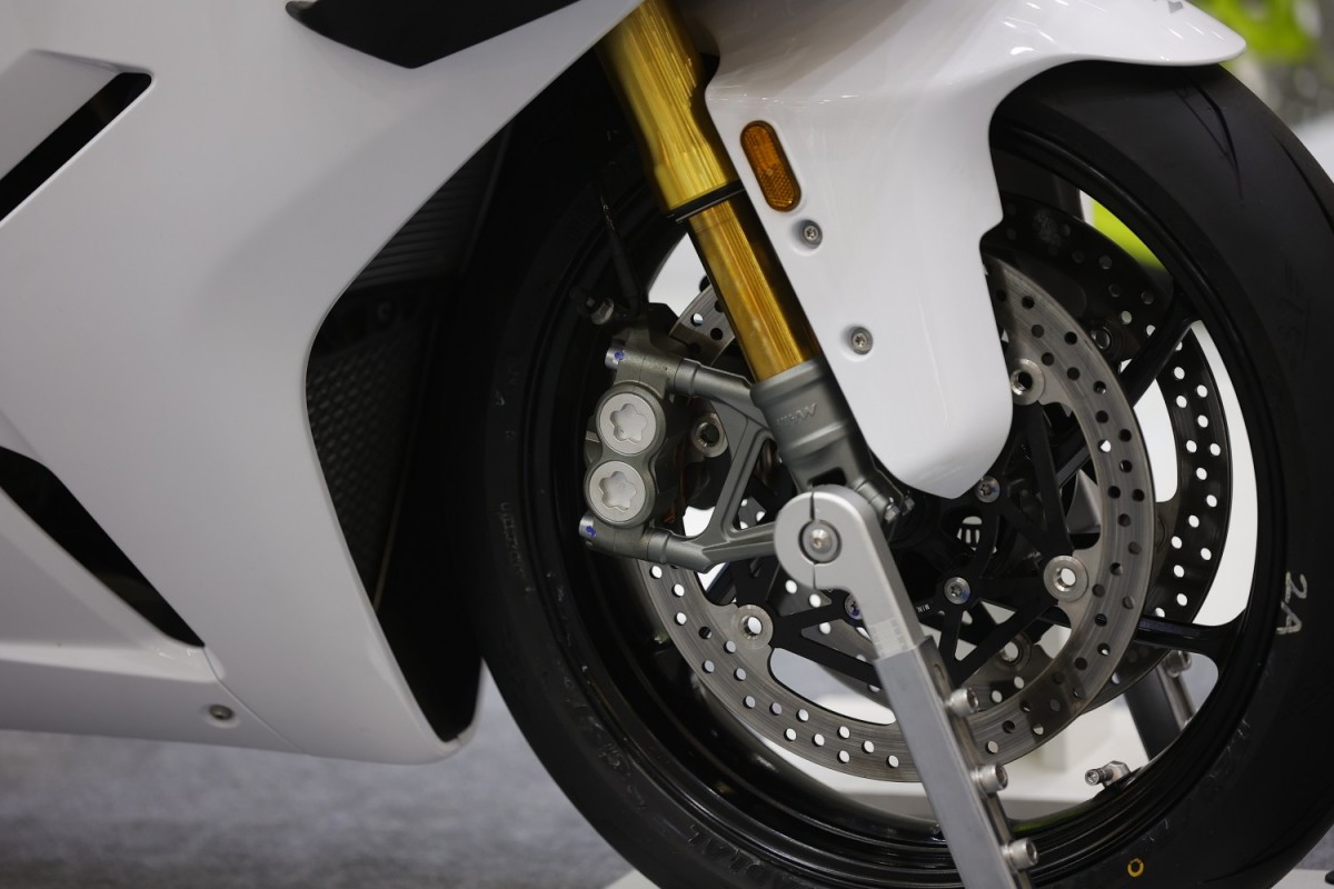 Новинка ZXMoto 820RR (2026)