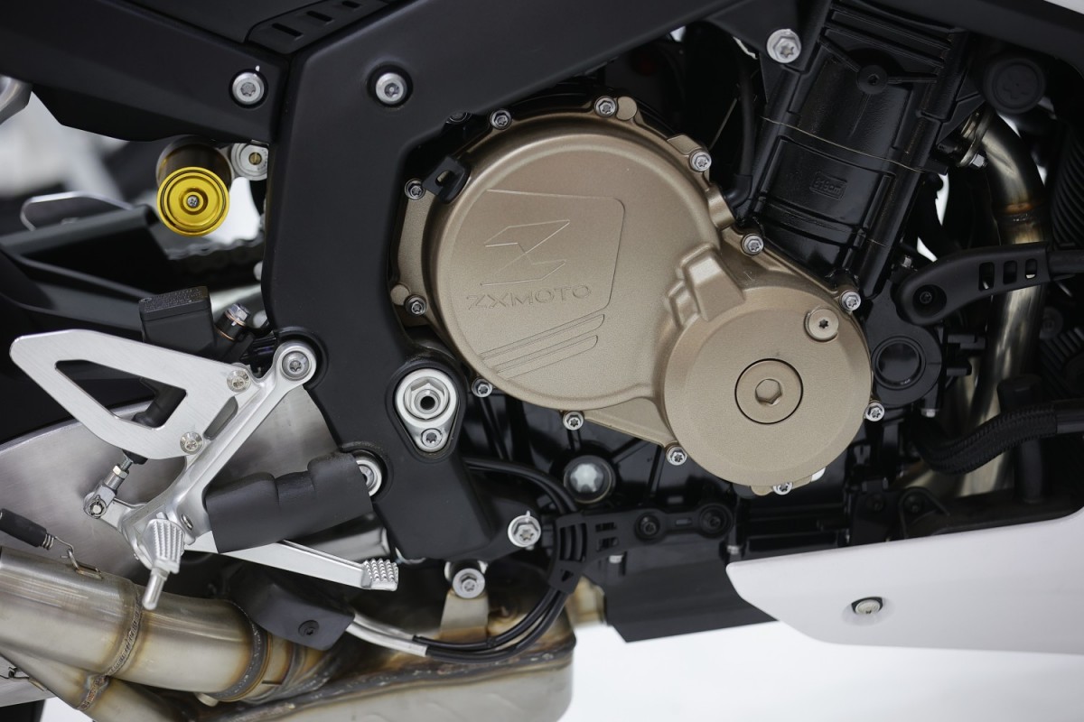 Новинка ZXMoto 820RR (2026)