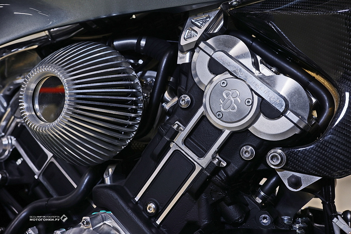 Aston Martin AMB 001 - Brough Superior