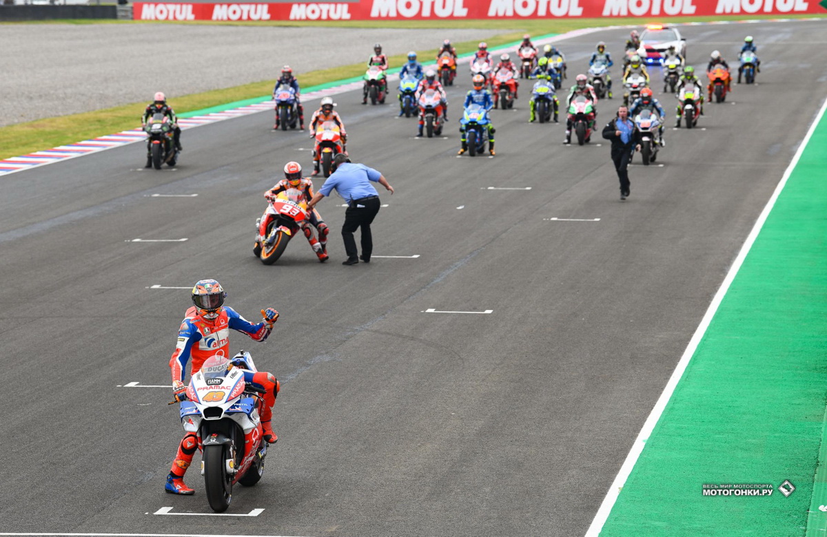 MotoGP - ArgentinaGP 2018: Джек Миллер на супер-поул-позиции, Маркес пытается перезапустить заглохший байк