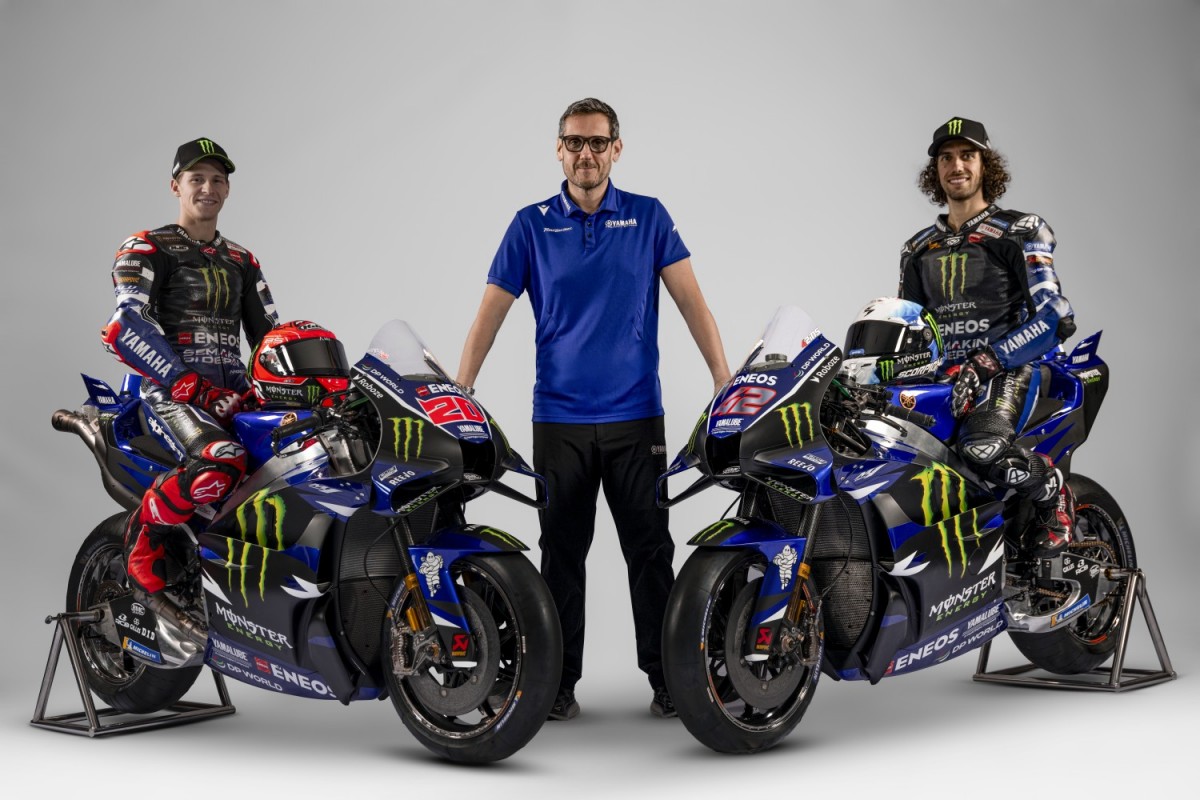 Презентации команд MotoGP 2026: Фабио Куартараро и Алекс Ринс вместе с боссом Monster Energy Yamaha MotoGP Паоло Павезио