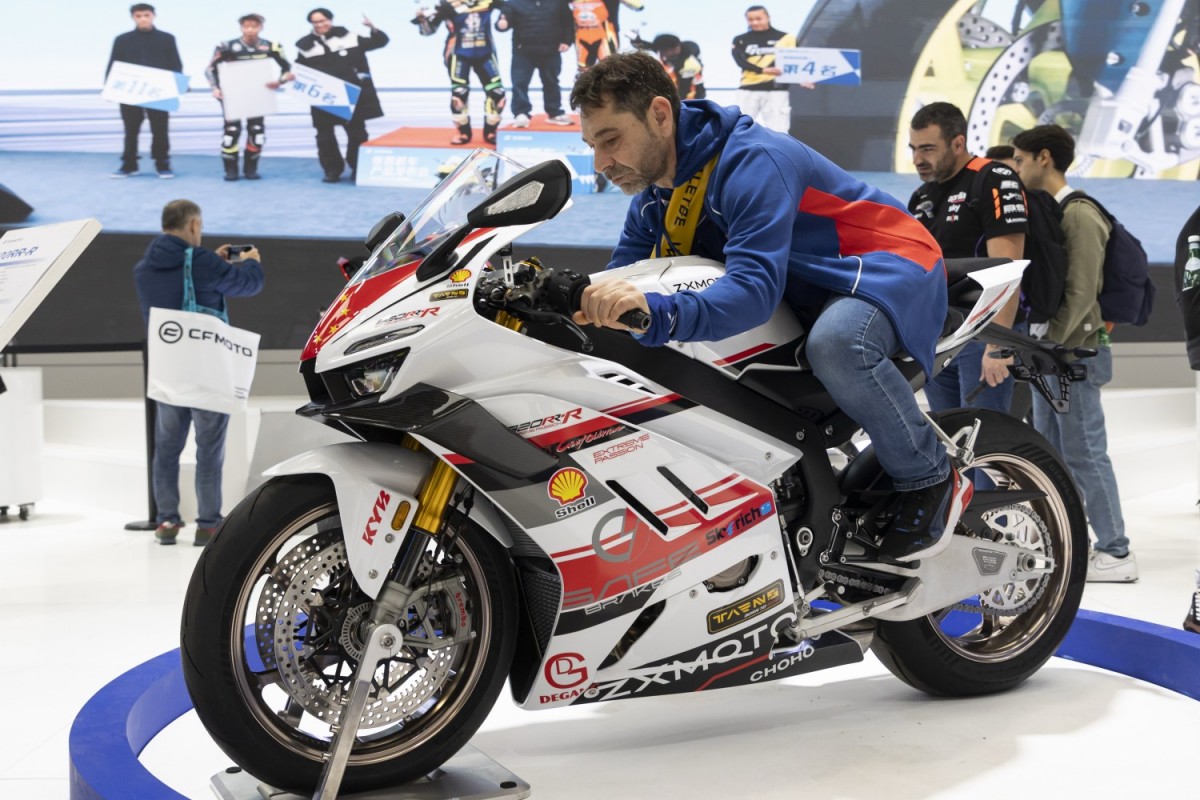 ZXMoto 820RR-R - Миланский Мотосалон EICMA 2025