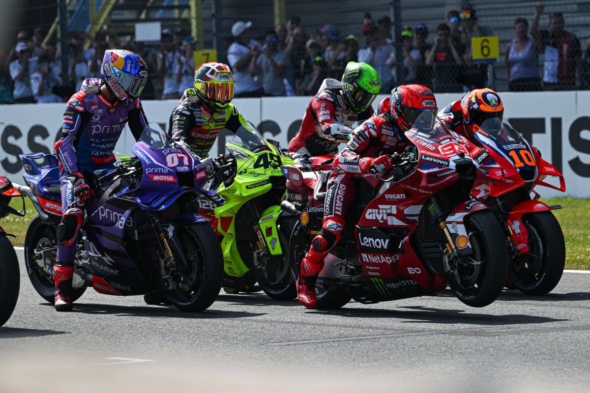 MotoGP без гаджетов: кто быстрее адаптируется к этому?